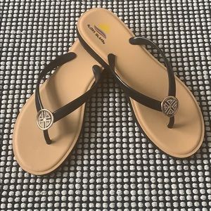 NWOT women sandals